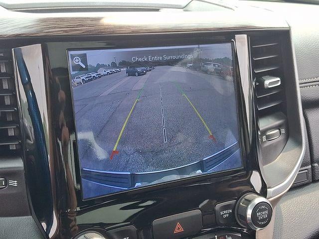 2020 RAM 1500 Laramie Crew Cab 4x4 5'7" Box