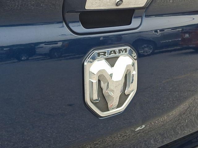 2020 RAM 1500 Laramie Crew Cab 4x4 5'7" Box