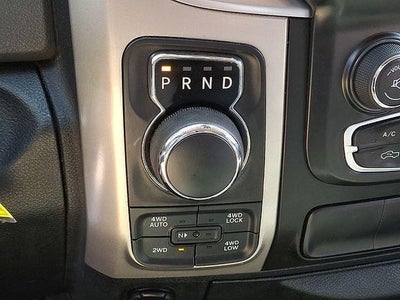 2017 RAM 1500 Big Horn Crew Cab 4x4 5'7" Box