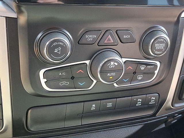 2017 RAM 1500 Big Horn Crew Cab 4x4 5'7" Box