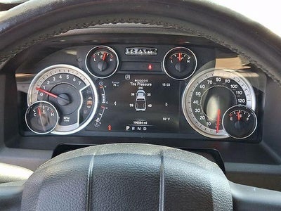 2017 RAM 1500 Big Horn Crew Cab 4x4 5'7" Box