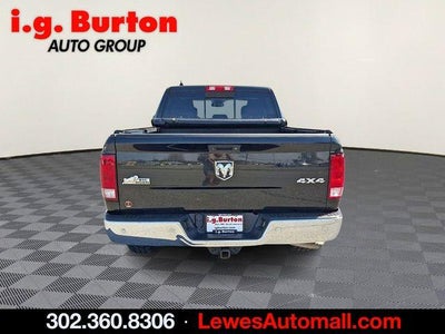 2017 RAM 1500 Big Horn Crew Cab 4x4 5'7" Box