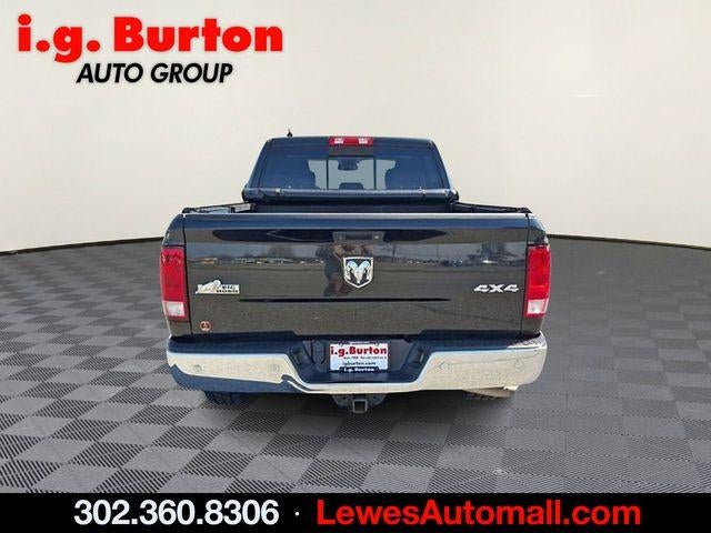 2017 RAM 1500 Big Horn Crew Cab 4x4 5'7" Box