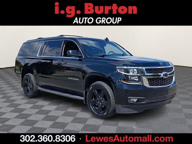 2019 Chevrolet Suburban 4WD 1500 LT's photo