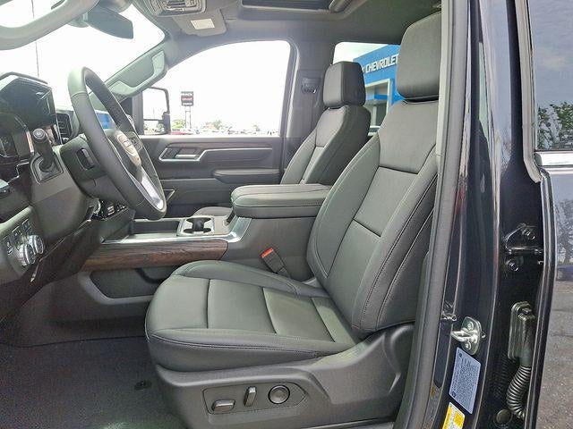 2025 GMC Sierra 3500 HD SLT