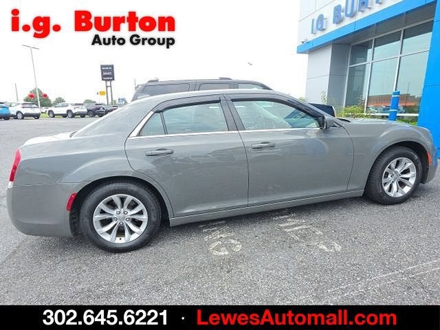 2018 Chrysler 300 Touring