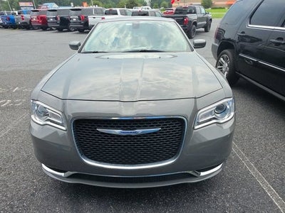 2018 Chrysler 300 Touring