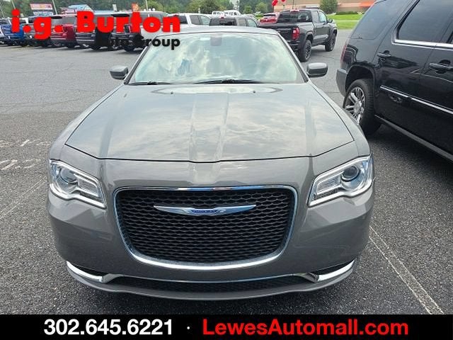 2018 Chrysler 300 Touring