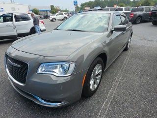 2018 Chrysler 300 Touring