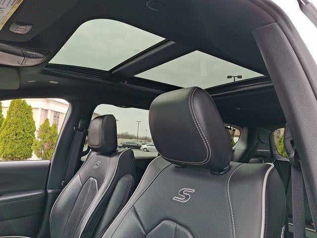 2025 Chrysler Pacifica Limited