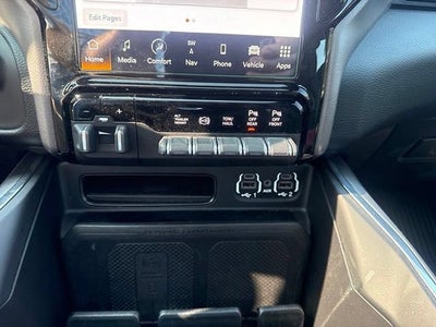 2024 RAM 3500 Laramie Crew Cab 4x4 8' Box