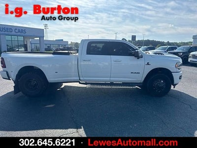 2024 RAM 3500 Laramie Crew Cab 4x4 8' Box