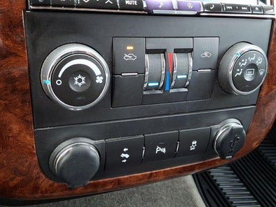 2013 Chevrolet Avalanche LS