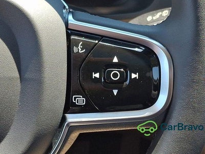2023 Volvo XC60 B5 Plus Dark Theme