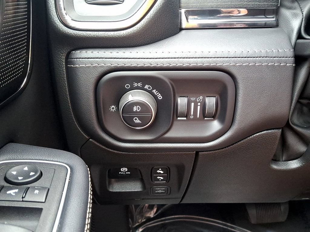 2024 RAM 1500 Limited Crew Cab 4x4 5'7" Box