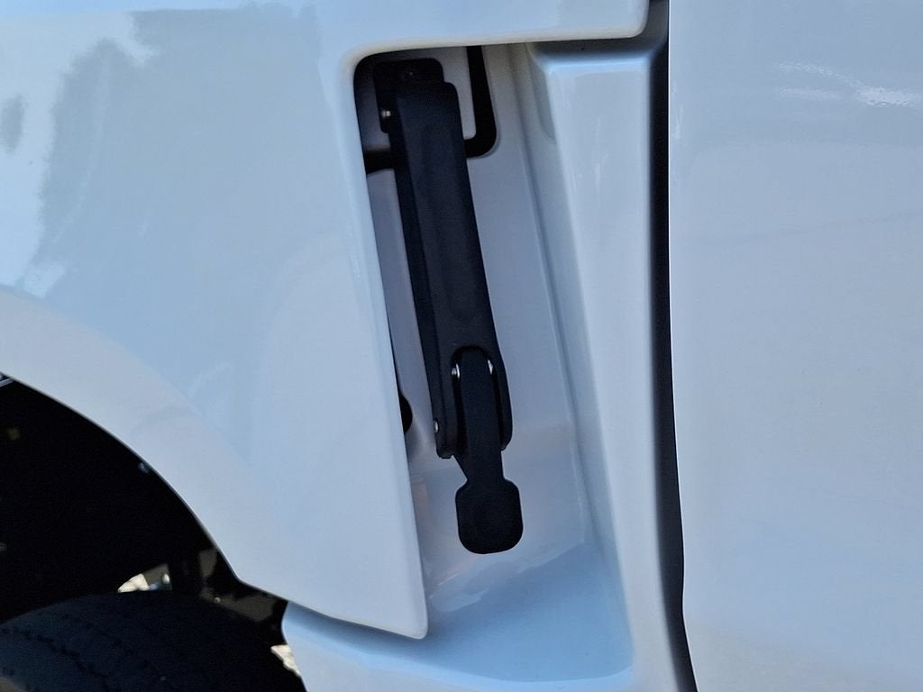 2021 Chevrolet Silverado 6500 HD Work Truck