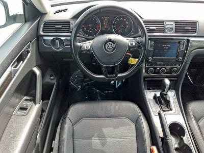 2016 Volkswagen Passat 1.8T SE