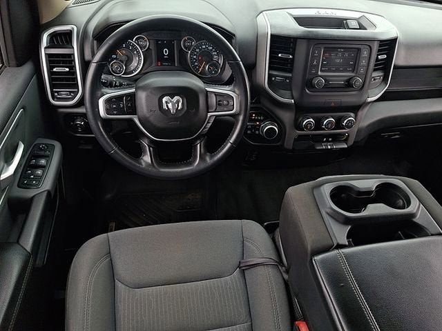 2020 RAM 1500 Big Horn Crew Cab 4x4 5'7" Box