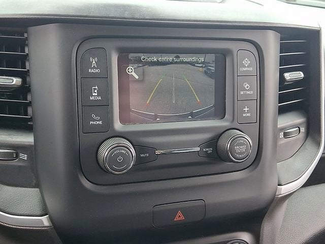 2020 RAM 1500 Big Horn Crew Cab 4x4 5'7" Box