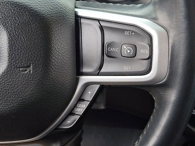 2020 RAM 1500 Big Horn Crew Cab 4x4 5'7" Box