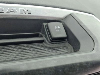 2020 RAM 1500 Big Horn Crew Cab 4x4 5'7" Box