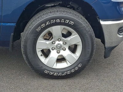 2020 RAM 1500 Big Horn Crew Cab 4x4 5'7" Box