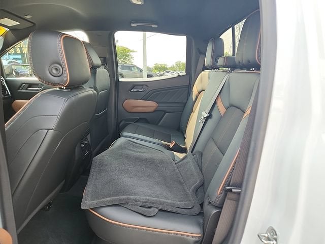2024 GMC Canyon AT4