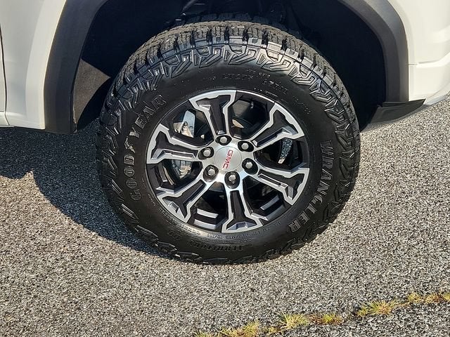 2024 GMC Canyon AT4